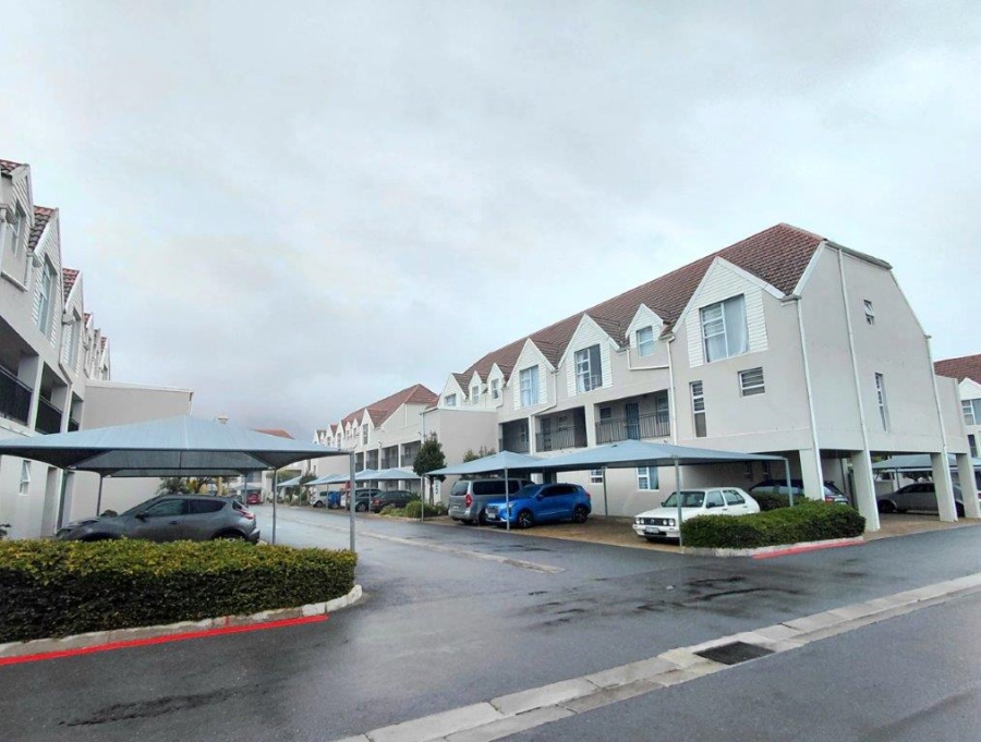 1 Bedroom Property for Sale in Whispering Pines Western Cape